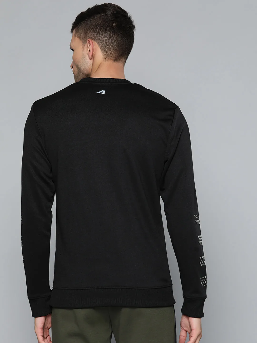 Alcis Men Black Solid Sweatshirt