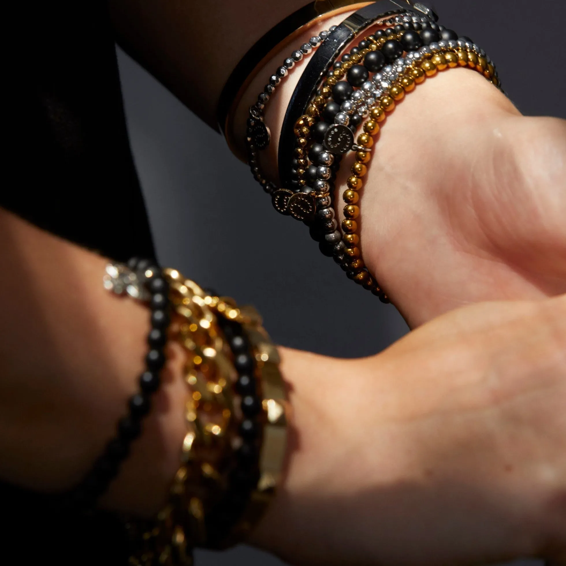 All For One / Bracelet / Black Onyx   Gold