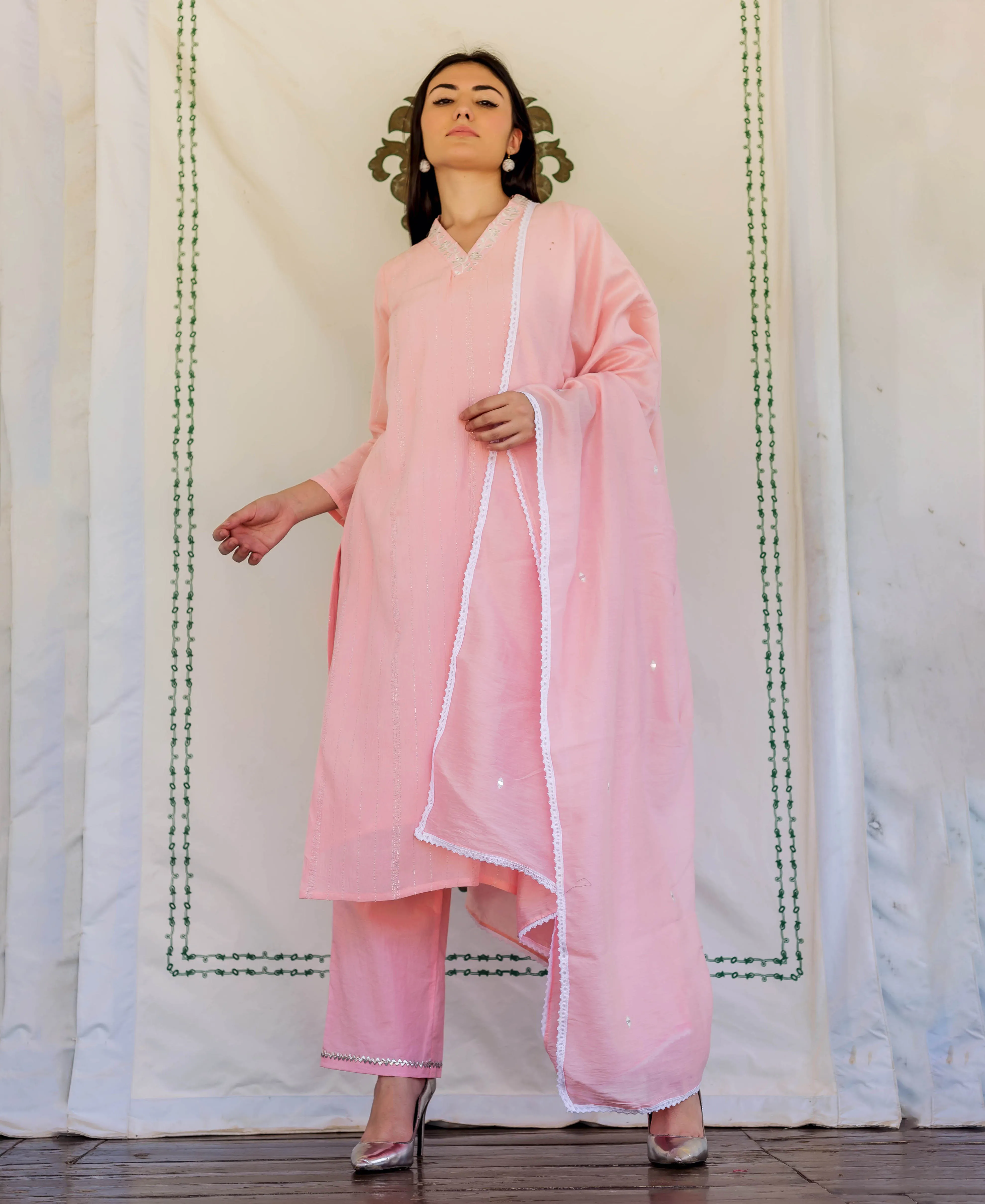 Aria Pink Embroidery Straight Kurta