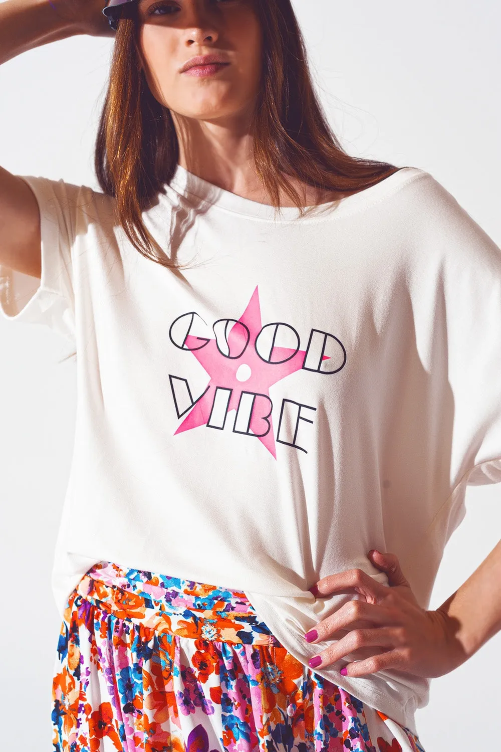 Boat Neack T-Shirt with Good Vibe Text in White and Pink