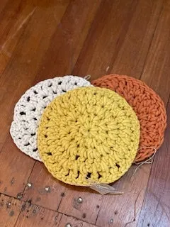 KNOTTED COTTON TRIVET