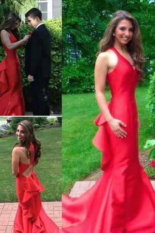 New Fashion Red with Straps Backless Prom Dress Open Backs Evening Formal Gowns