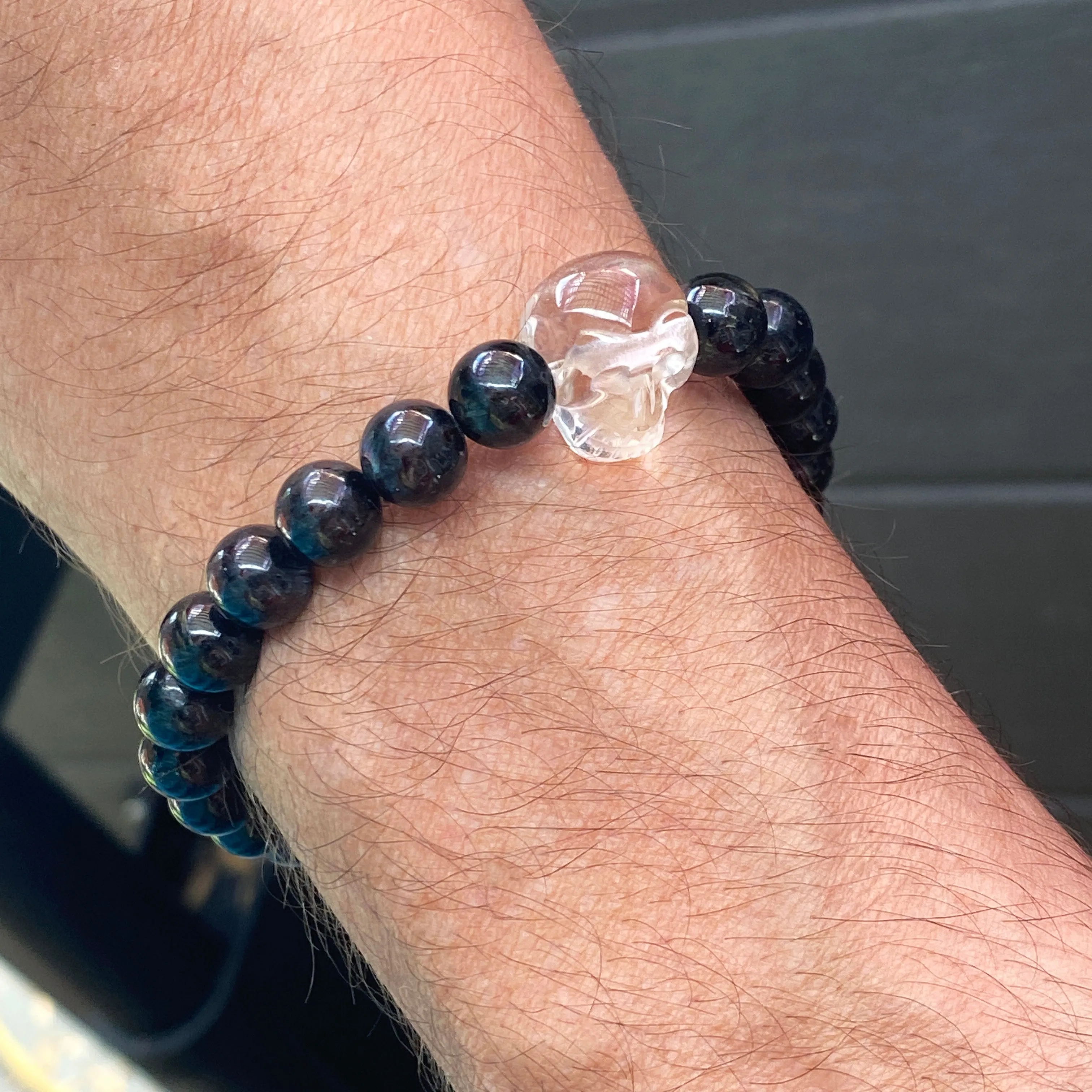 Onyx gemstones and Clear Quartz Skull stretch Bracelet