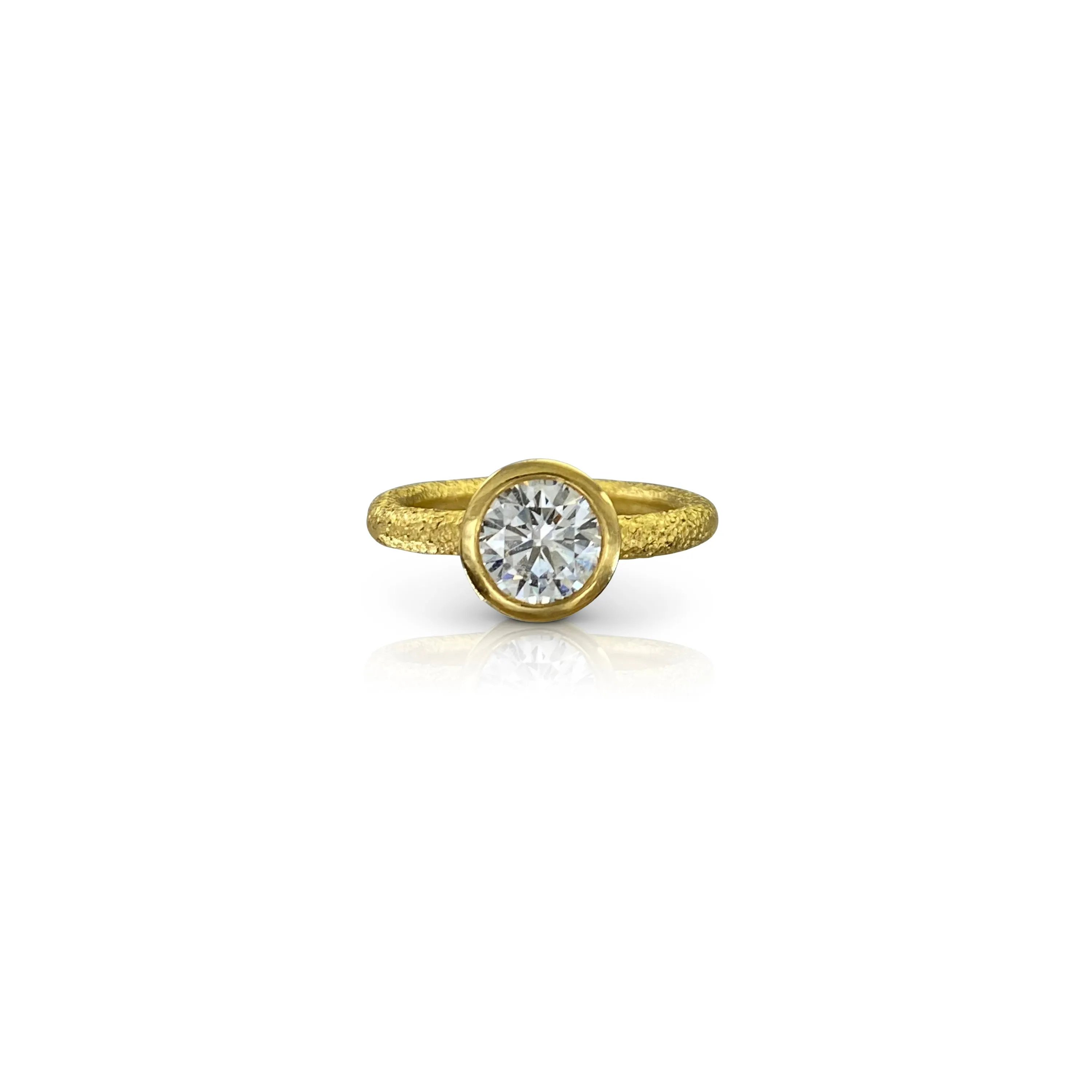 Round Hammered Yellow Gold Diamond Ring