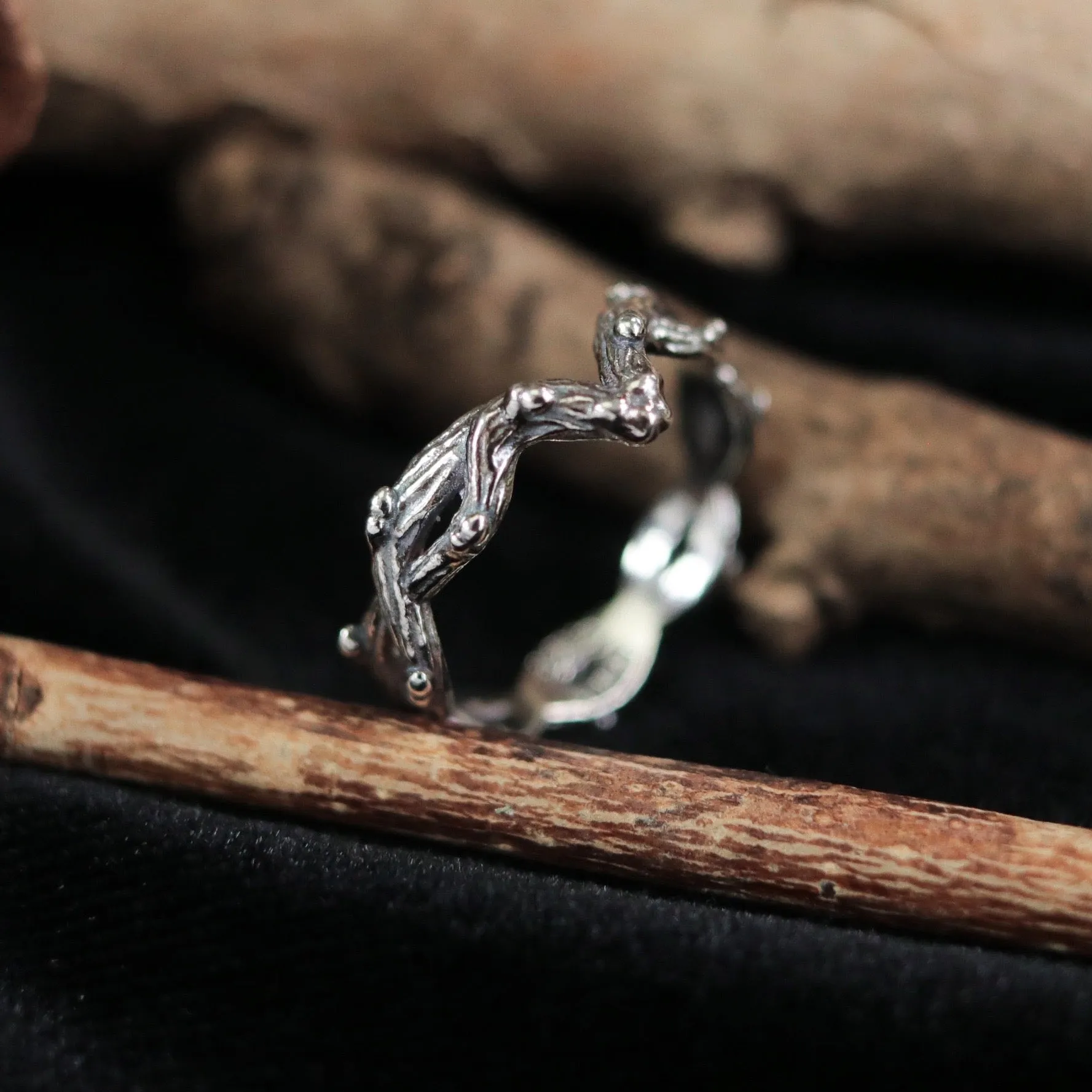 Silvestre Double Wishbone Gothic Thorn Branch Ring